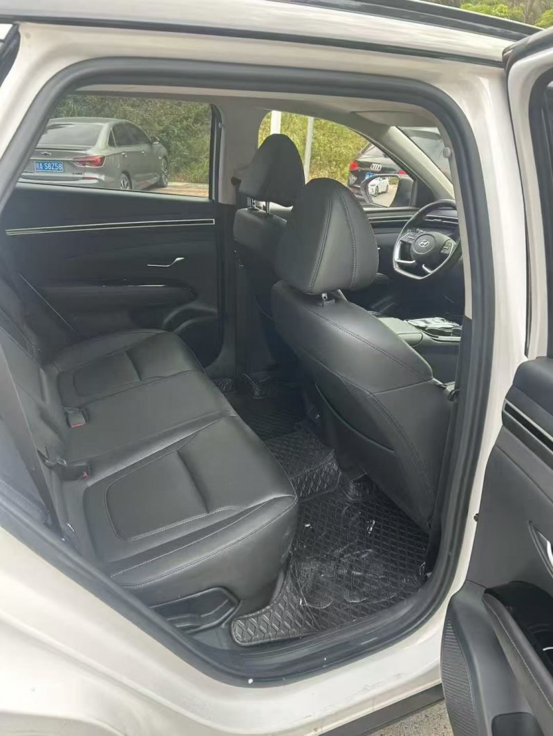 玉林22年现代途胜4