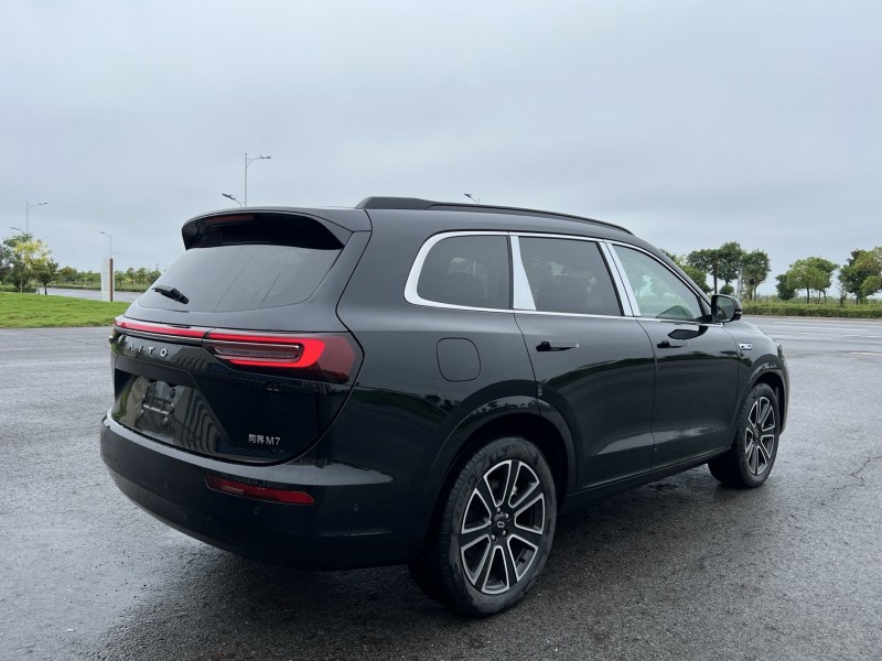 盐城25年华为智选问界8