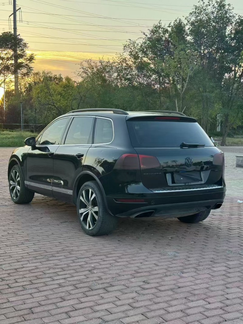 聊城13年大众途锐9