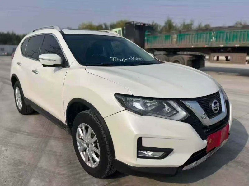 潍坊18年日产奇骏3