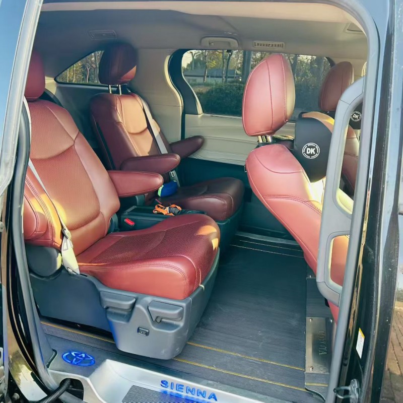 聊城22年丰田塞纳5