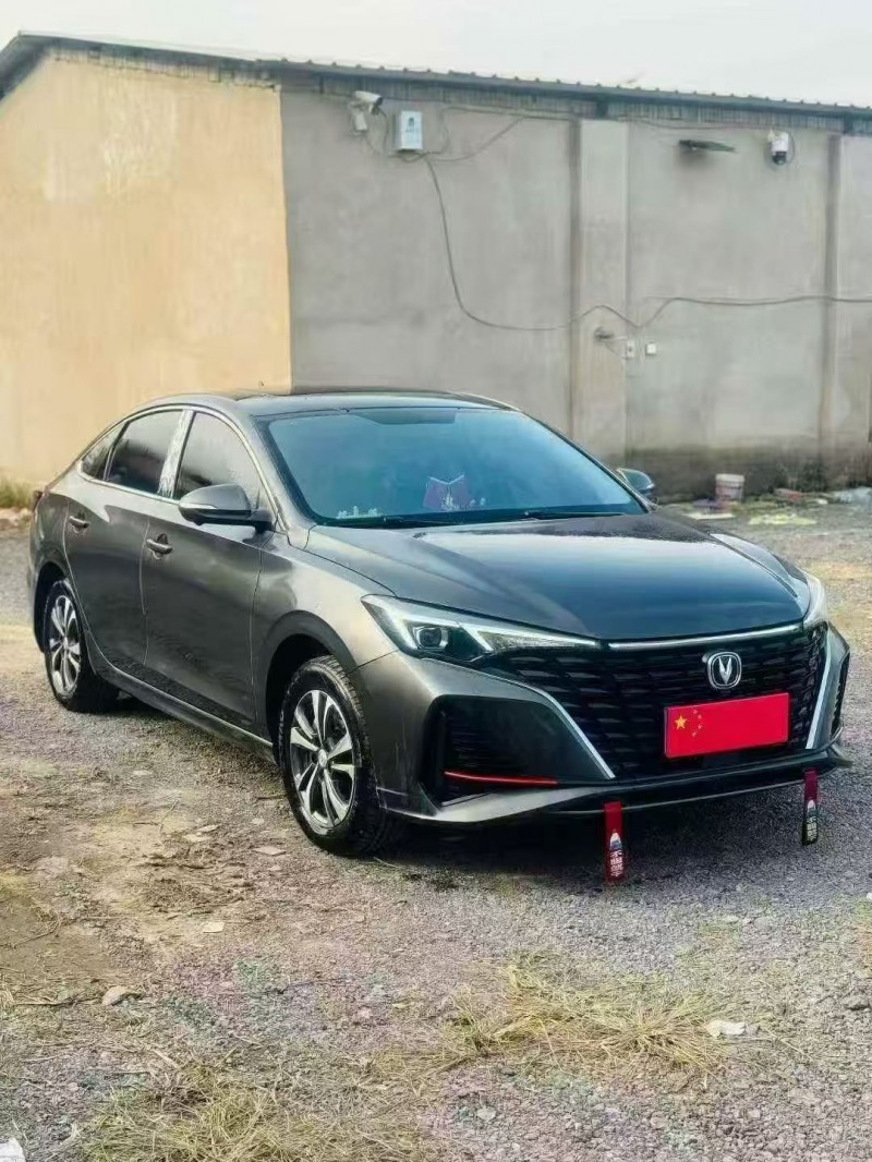 洛阳25年长安汽车逸动3