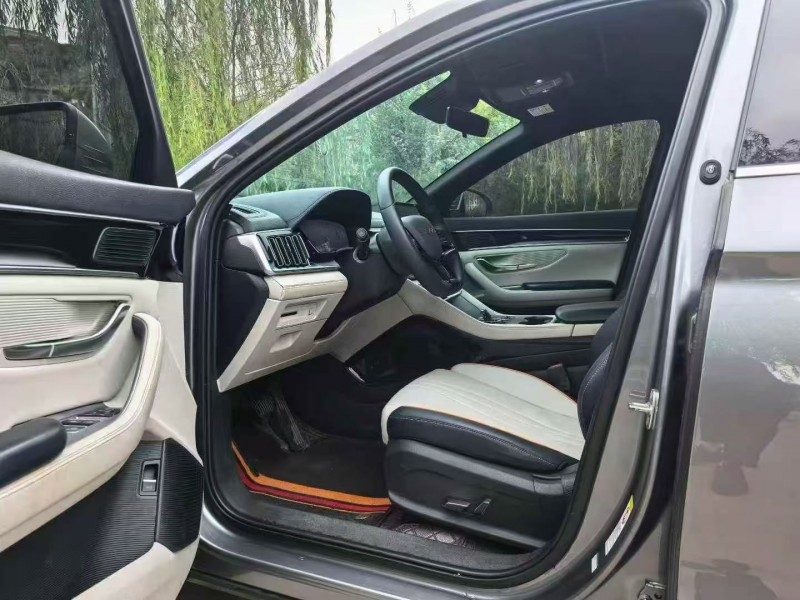 咸阳23年比亚迪宋4