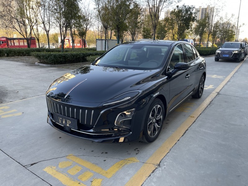 济宁23年红旗E-QM52