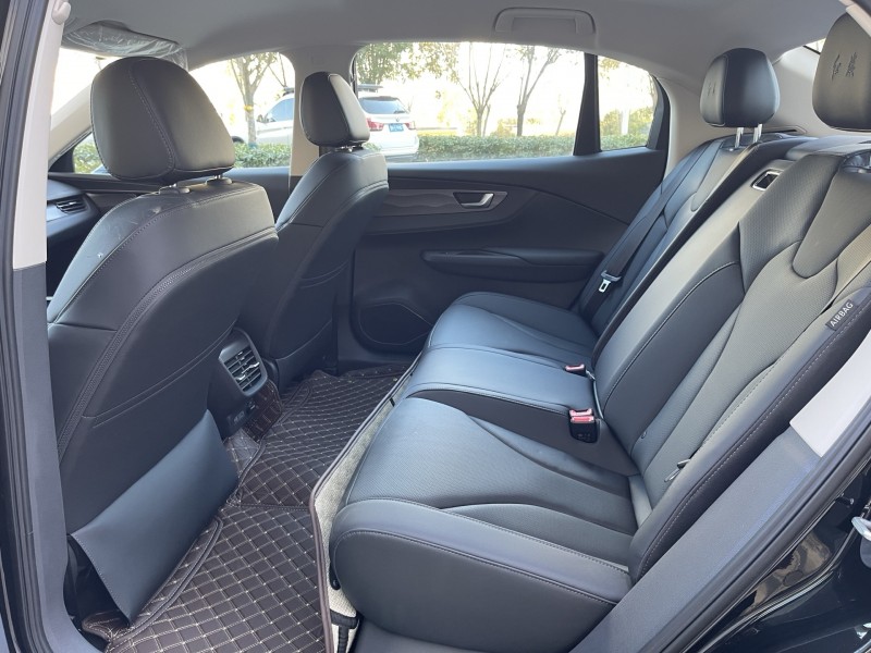 济宁23年红旗E-QM56