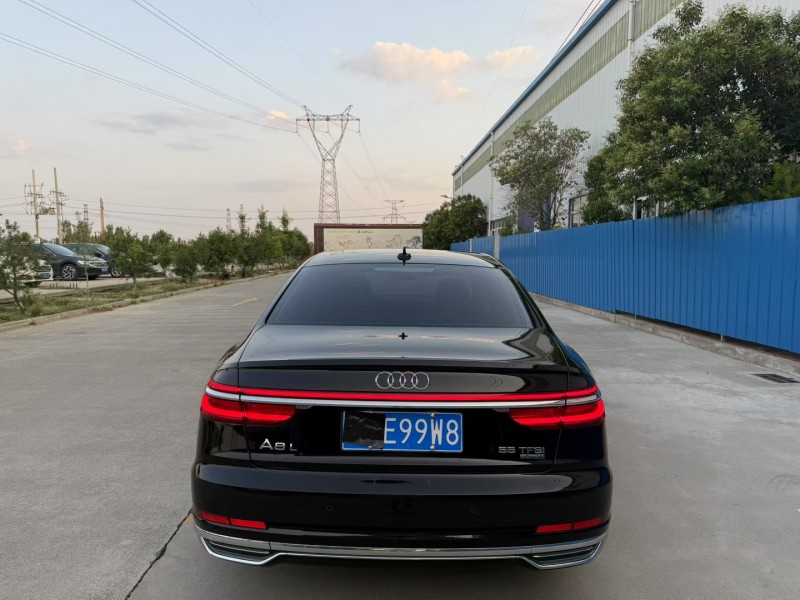 焦作19年奥迪A8L7