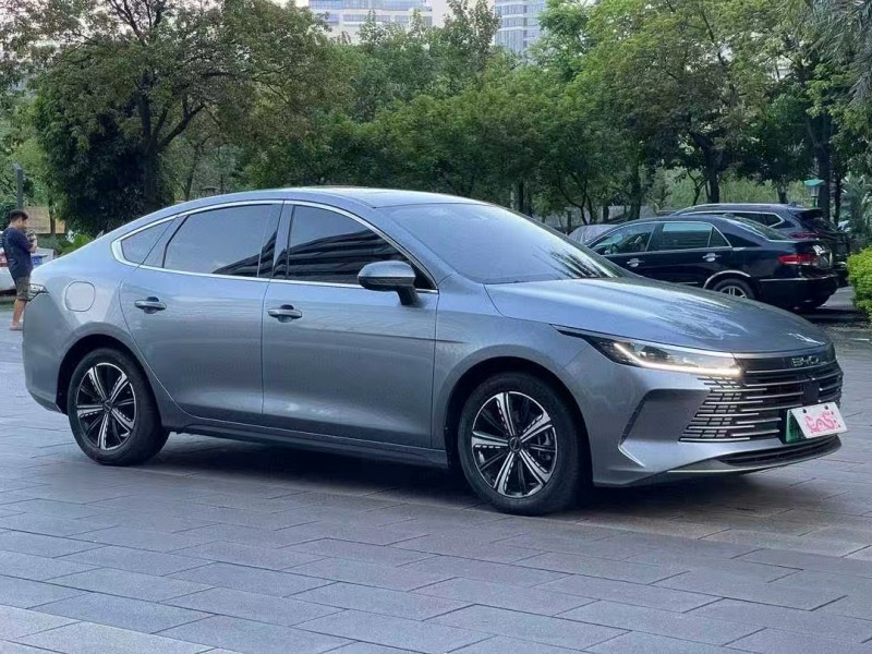 佛山22年比亚迪驱逐舰2