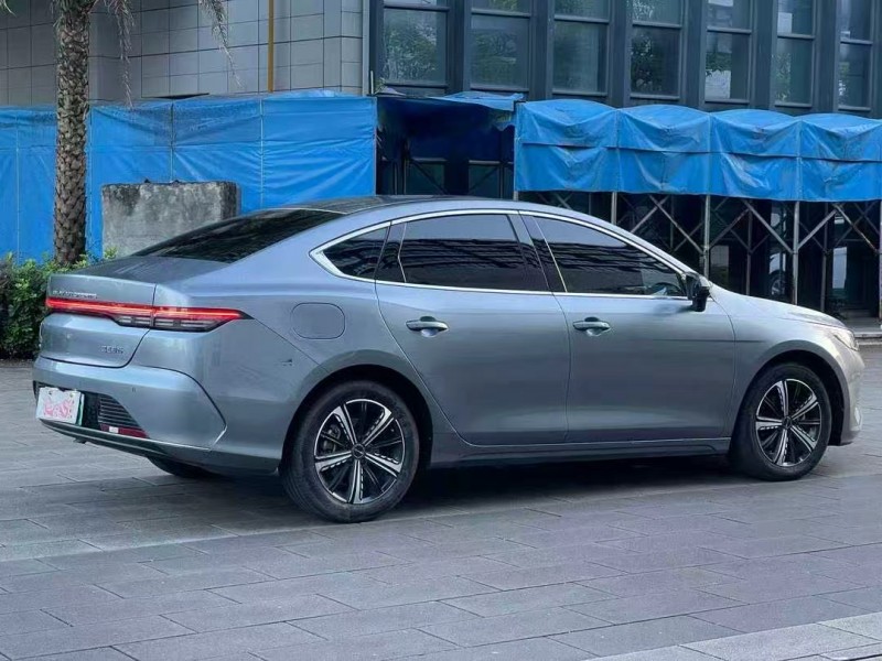 佛山22年比亚迪驱逐舰7