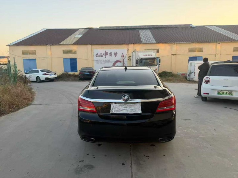 徐州15年别克君越8