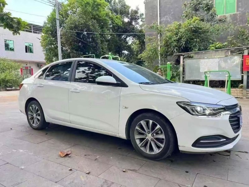 汕头22年雪佛兰科鲁泽3