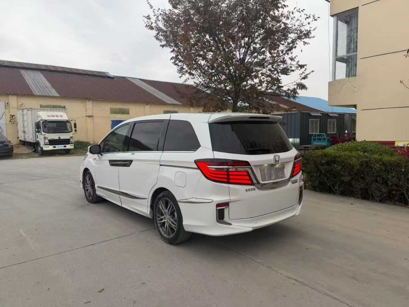 徐州21年本田艾力绅3