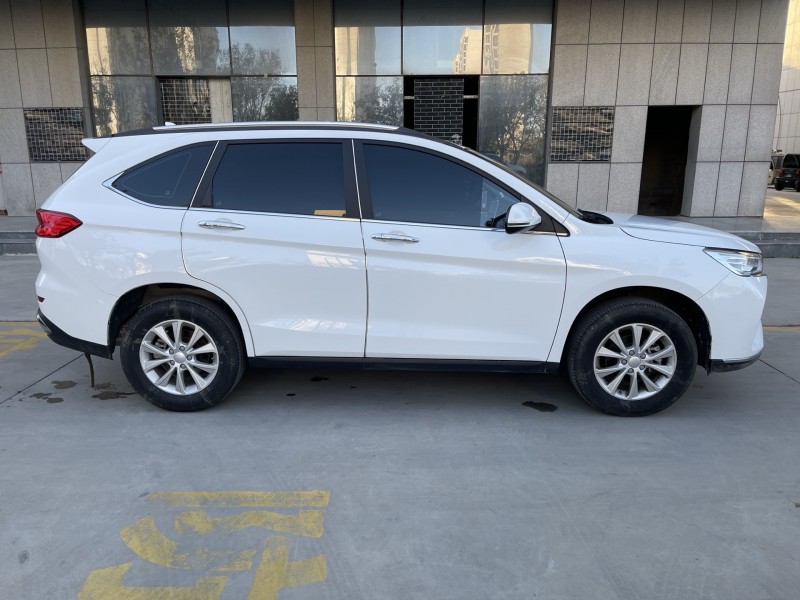 济宁23年哈弗M67