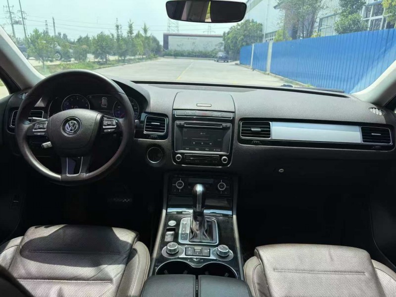 焦作17年大众途锐5