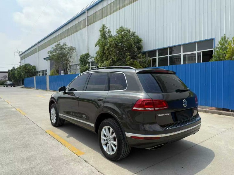 焦作17年大众途锐8