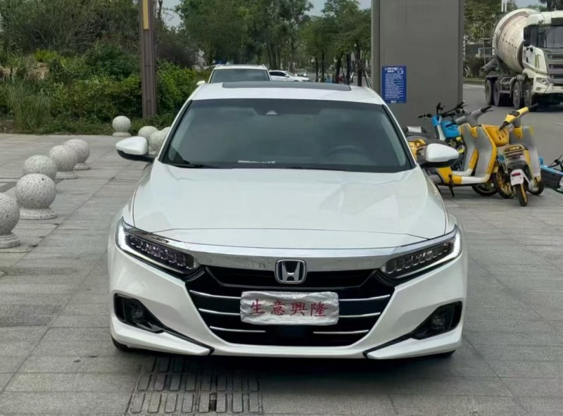 珠海22年本田雅阁1