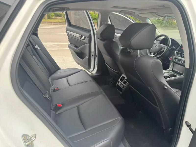 珠海22年本田雅阁5