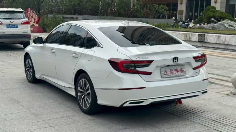 珠海22年本田雅阁8