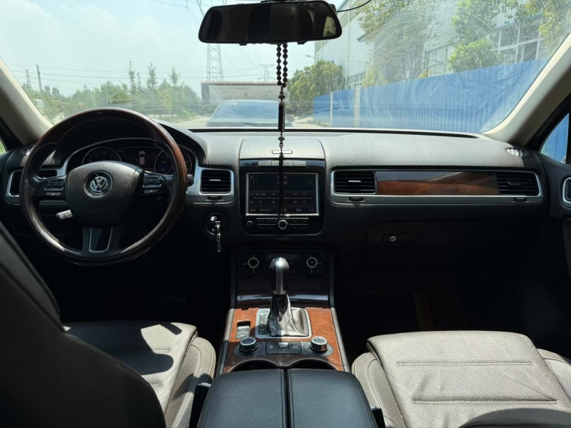 焦作15年大众途锐5