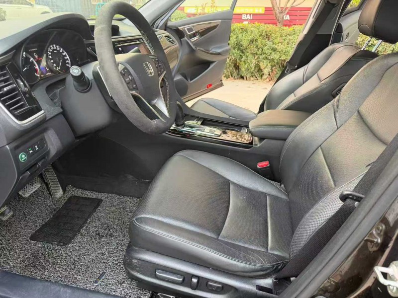 徐州17年本田思铂睿7