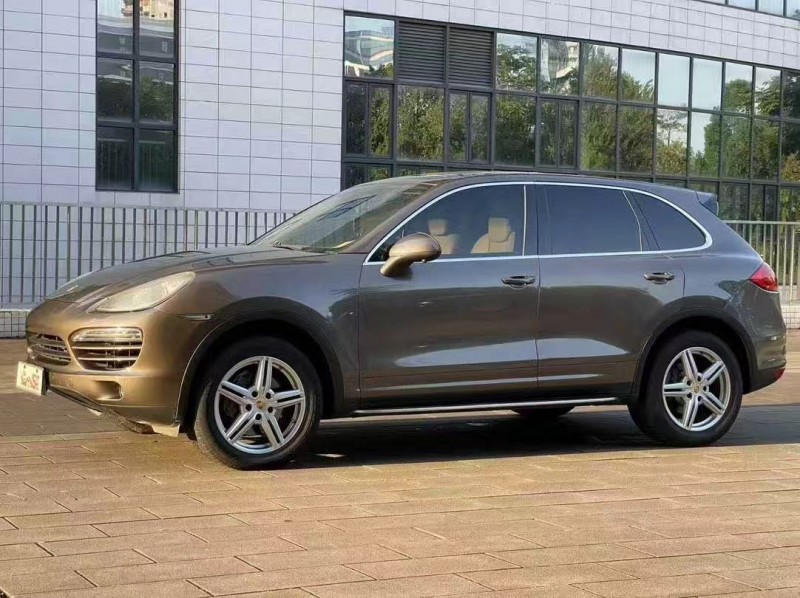 佛山11年保时捷卡宴2