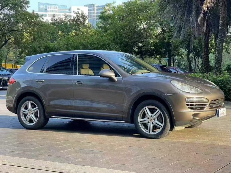 佛山11年保时捷卡宴3