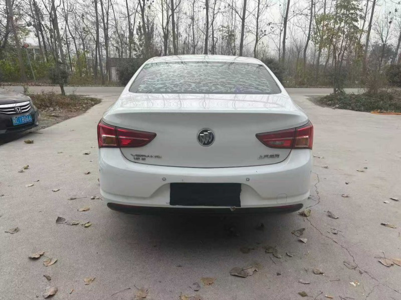 徐州17年别克威朗9