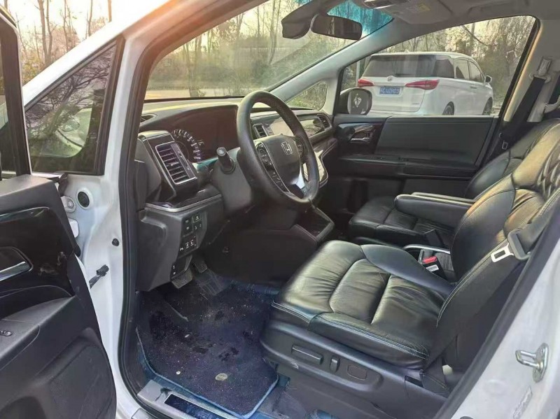 徐州20年本田艾力绅4