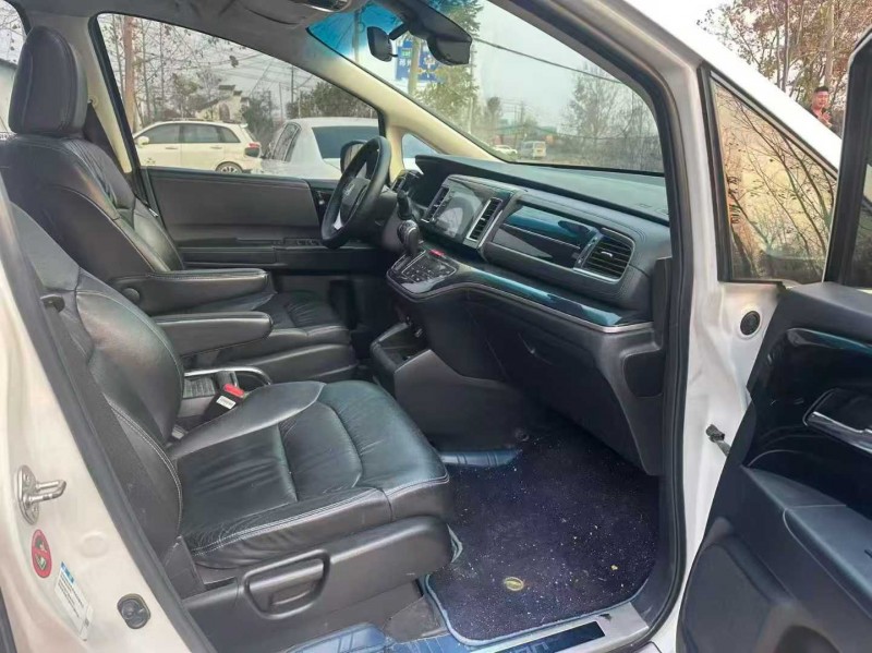 徐州20年本田艾力绅5