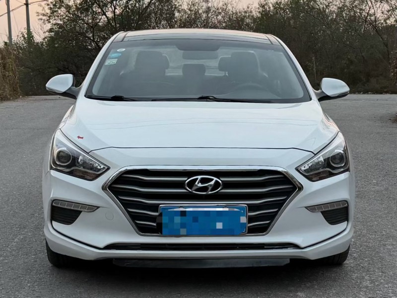 青岛18年现代名图1