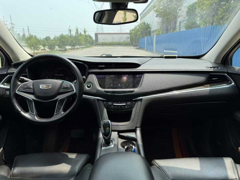 焦作17年凯迪拉克XT55