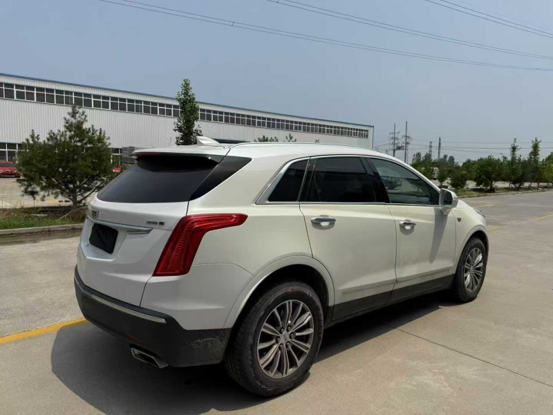 焦作17年凯迪拉克XT59