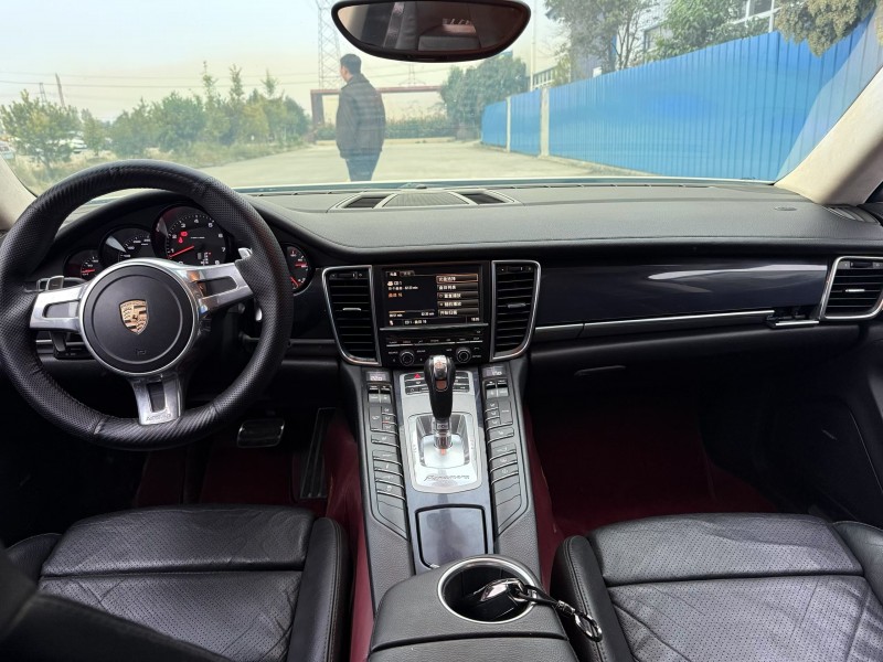 焦作12年保时捷帕拉梅拉3