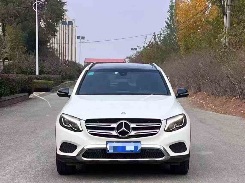青岛16年奔驰GLC1
