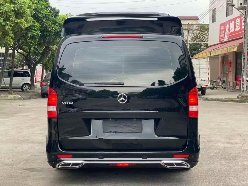 广州23年奔驰威霆9