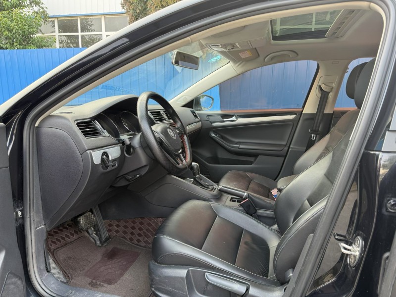 焦作17年大众速腾6