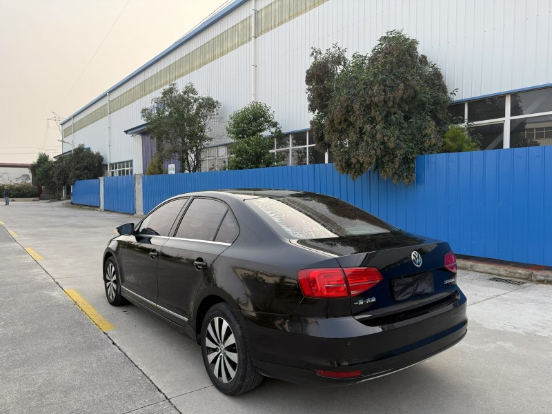 焦作17年大众速腾8