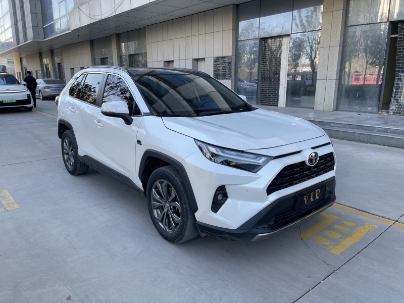 济宁23年丰田RAV4荣放3