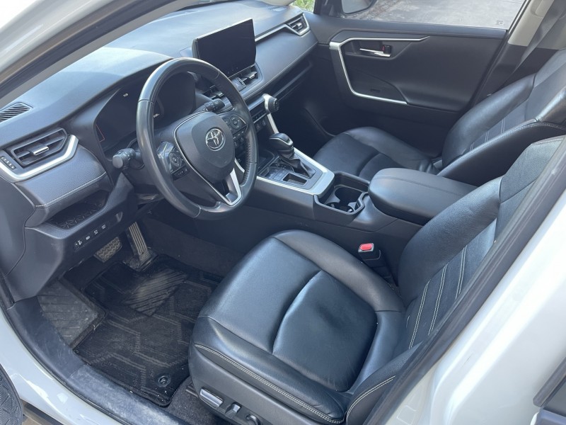 济宁23年丰田RAV4荣放5