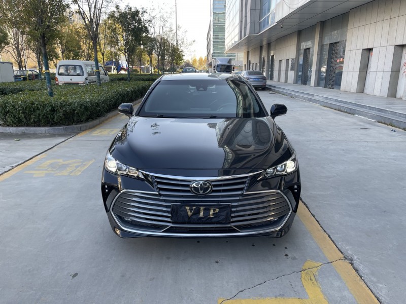 济宁21年丰田亚洲龙1