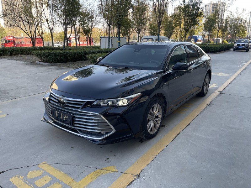 济宁21年丰田亚洲龙2