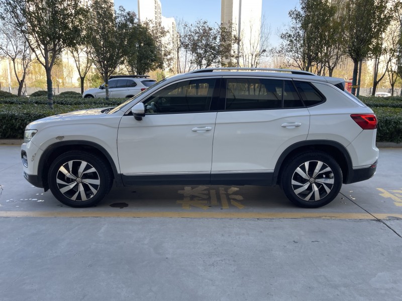 济宁20年大众探岳7