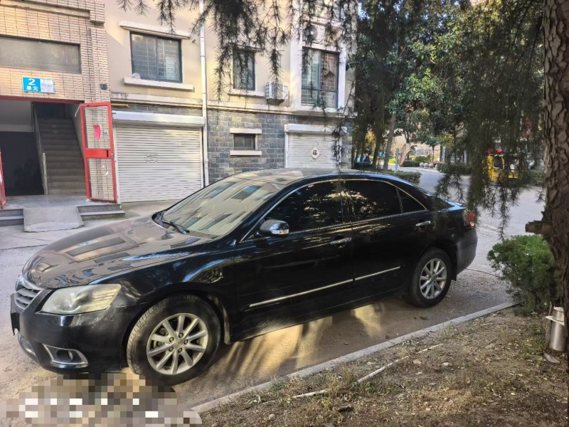 青岛15年丰田凯美瑞3