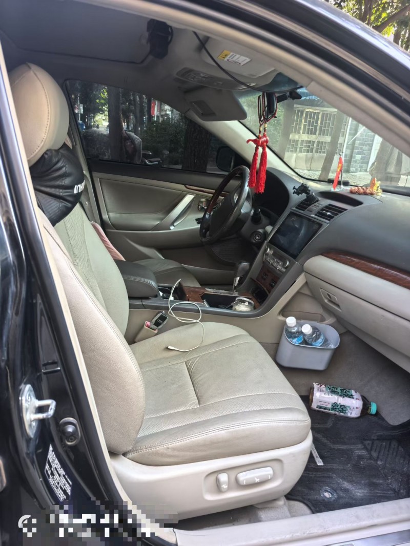 青岛15年丰田凯美瑞5