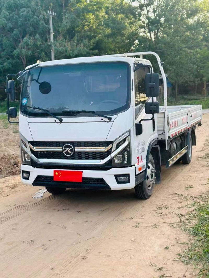 鹤壁23年凯马汽车锐航2