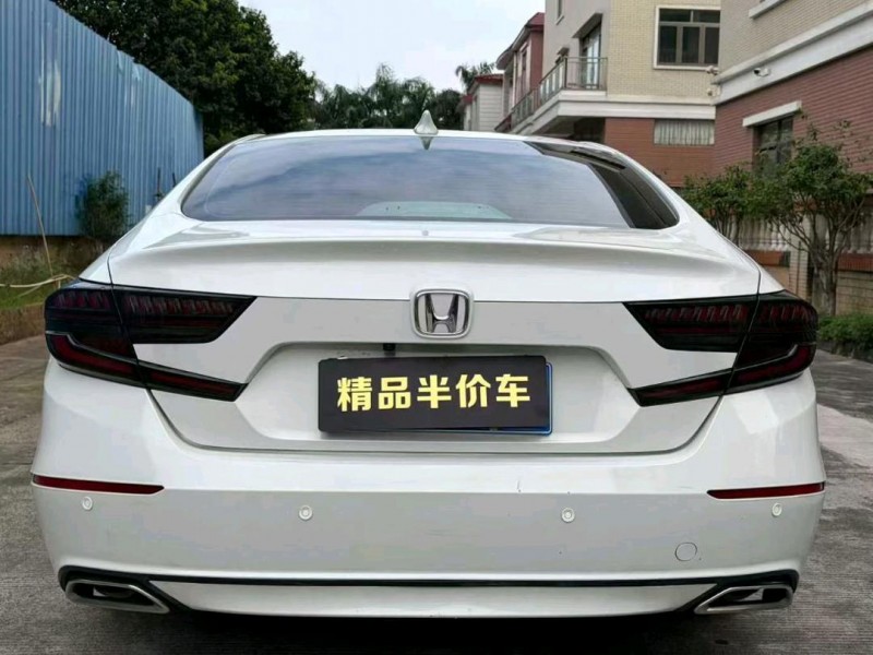 东莞21年本田雅阁7