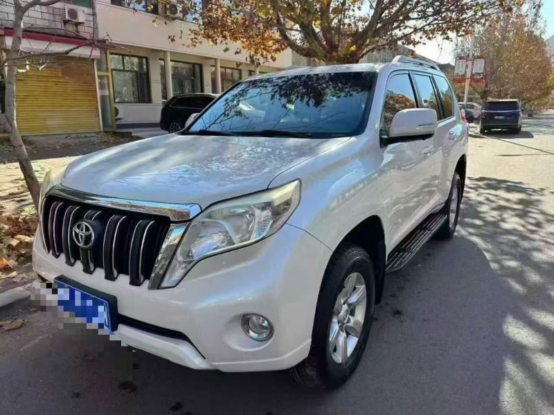 承德17年丰田普拉多3