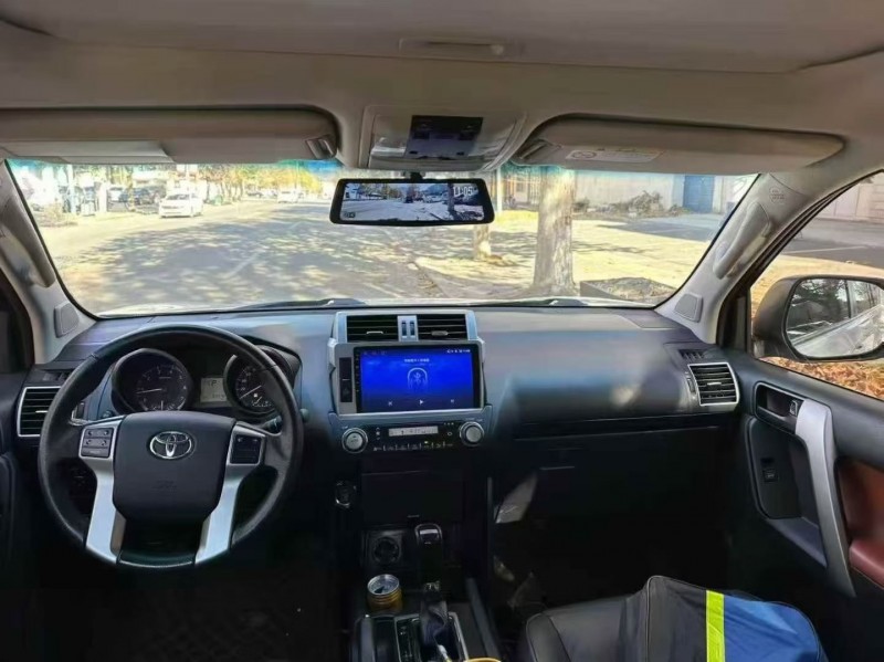 承德17年丰田普拉多4