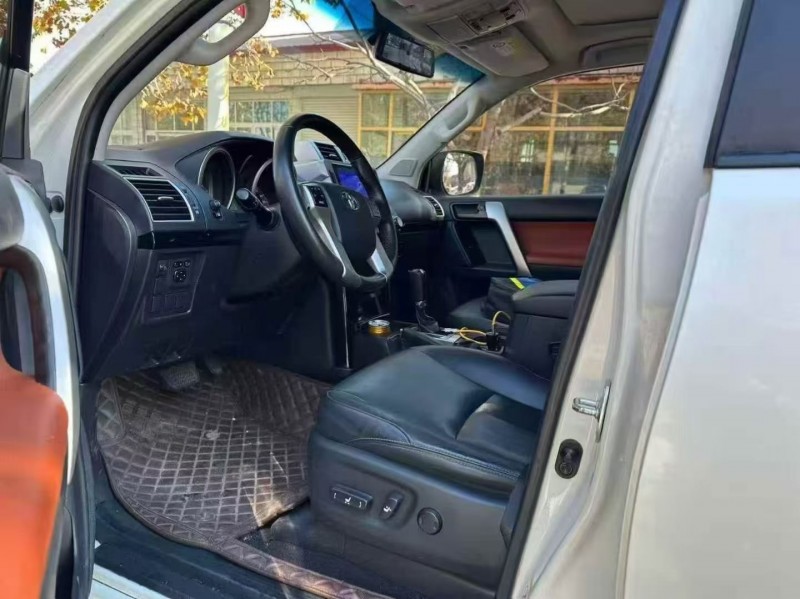 承德17年丰田普拉多5