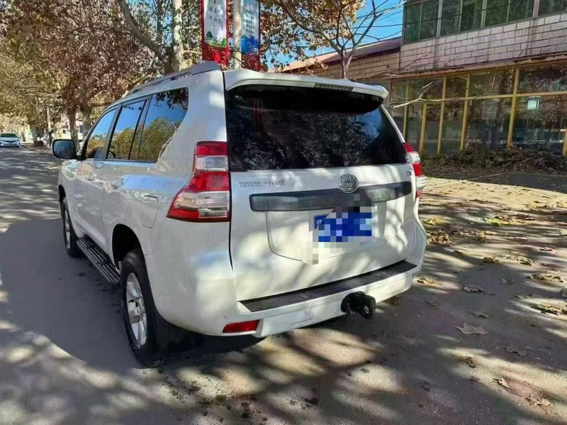 承德17年丰田普拉多6
