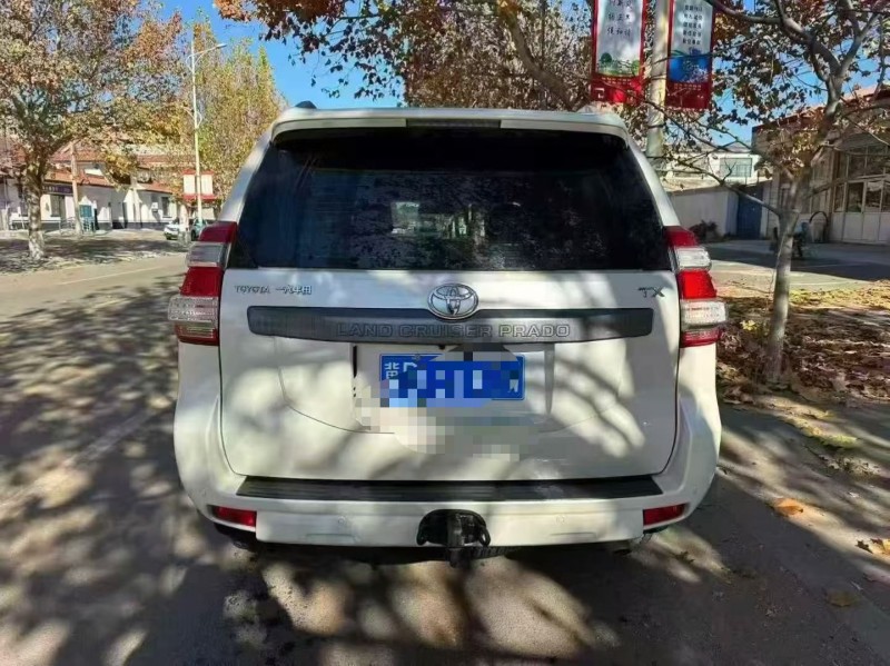 承德17年丰田普拉多8